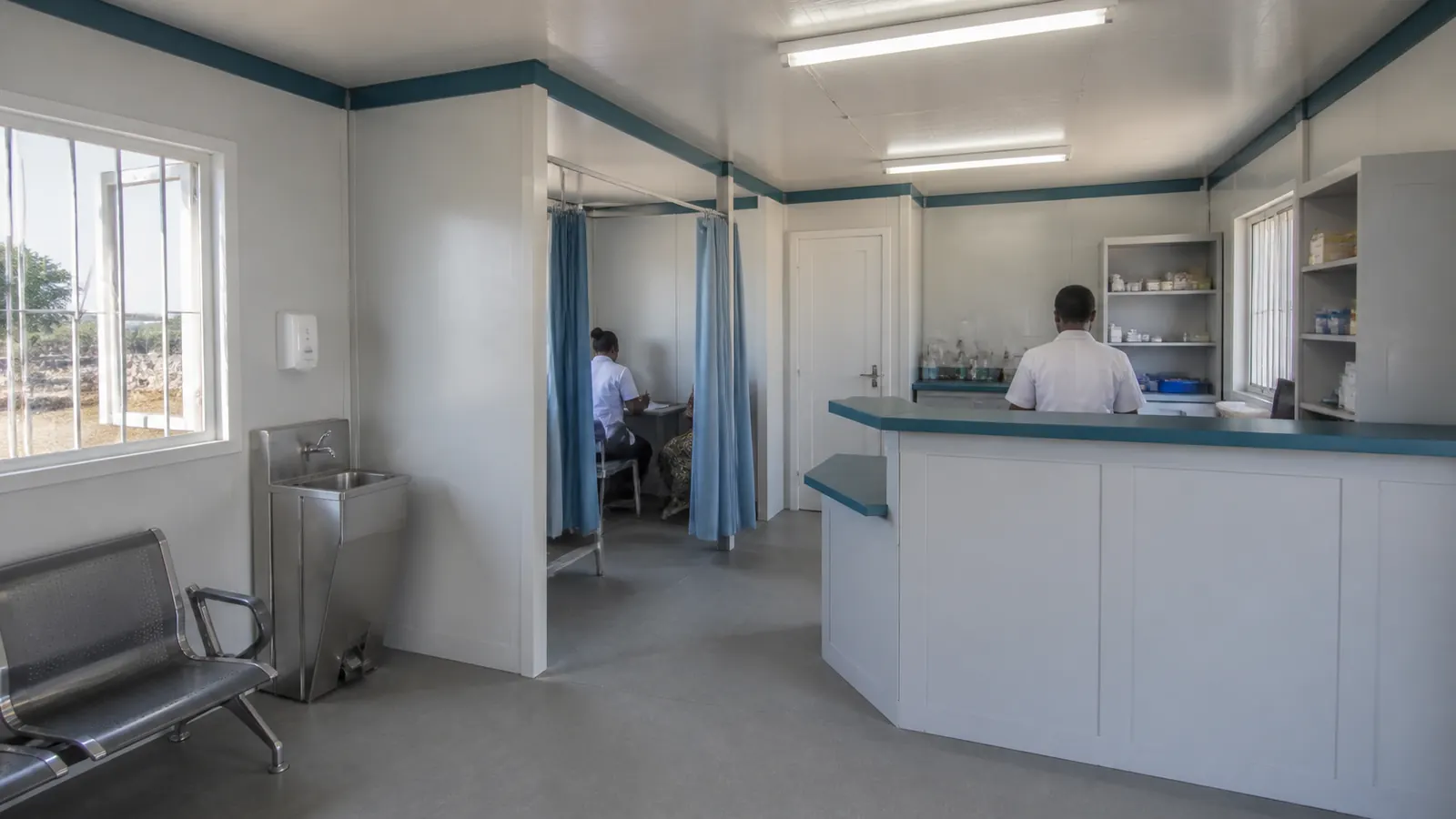Clínica modular de salud ocupacional para la expansión de una mina de cobre en Zambia