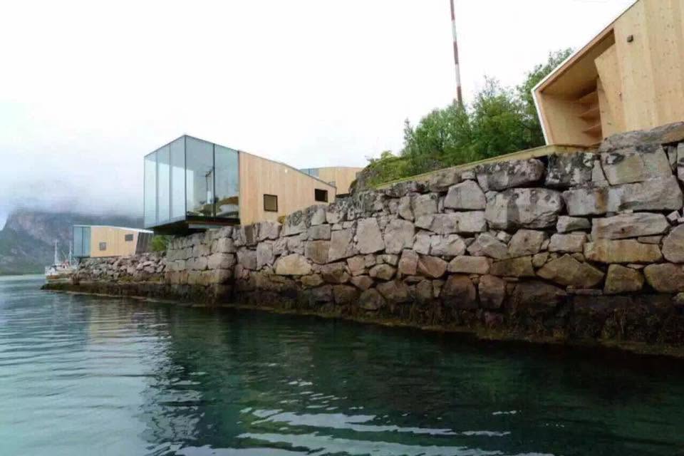 Modular Waterfront Vacation Hotel Case Study: Compact Resort Cabins Built for Coastal Living